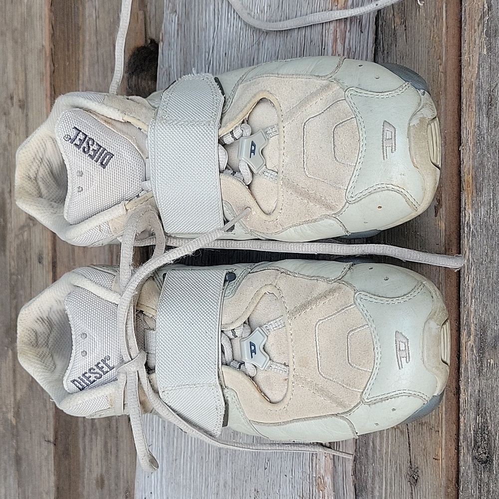 Vintage Diesel womans Horizon style   beige and Lt.  Greenish/Grey Size 9